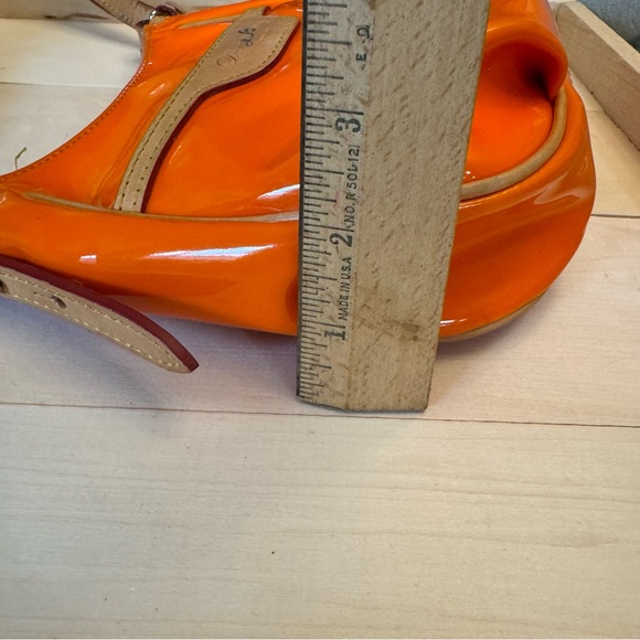 Dooney & Bourke Red Crossbody Orange Patent Leather Bag - Picture 14 of 16